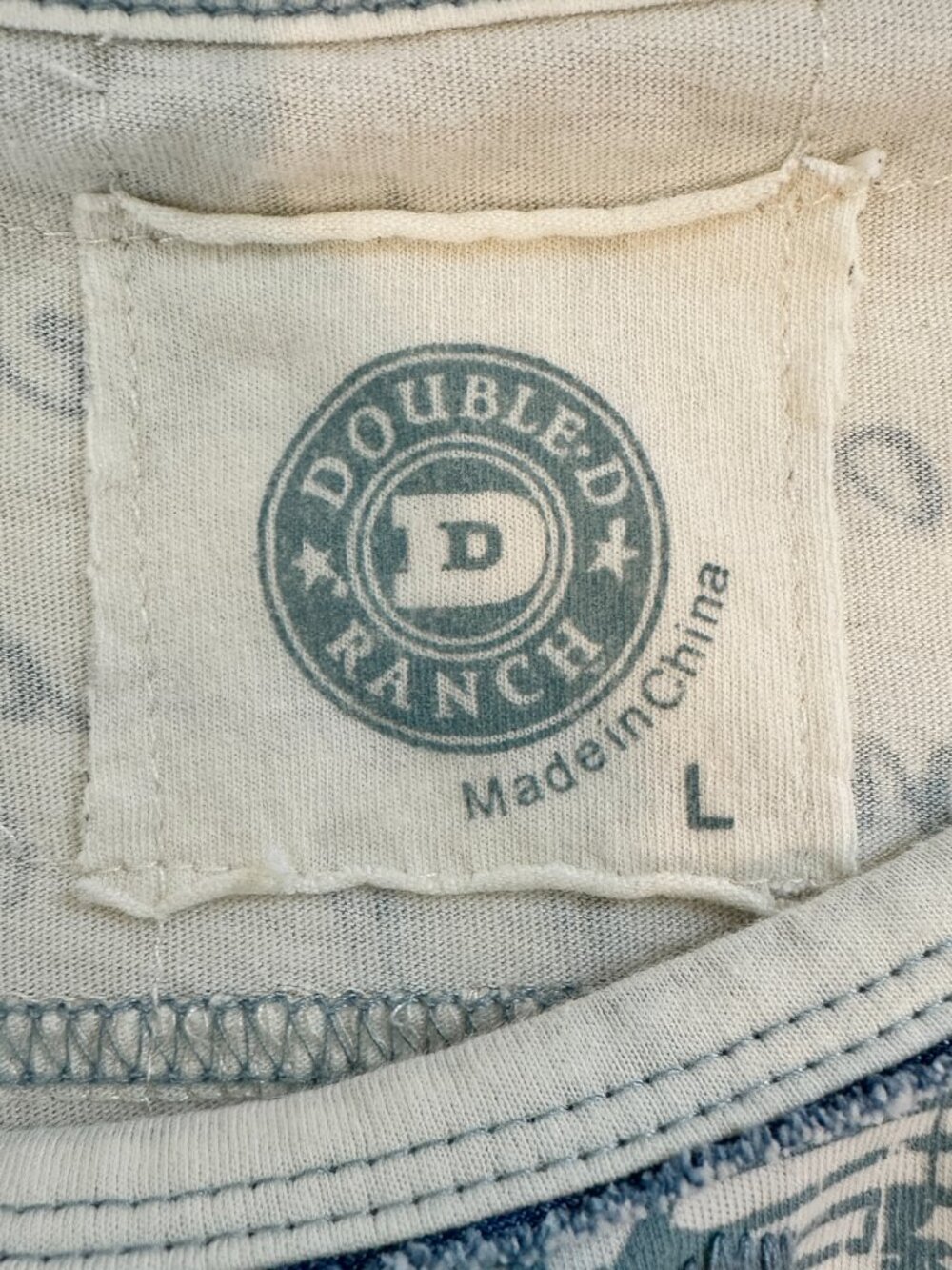 Double D Ranch White Blue T-Shirt Records & Tapes Embroidery Size L - Picture 12 of 13